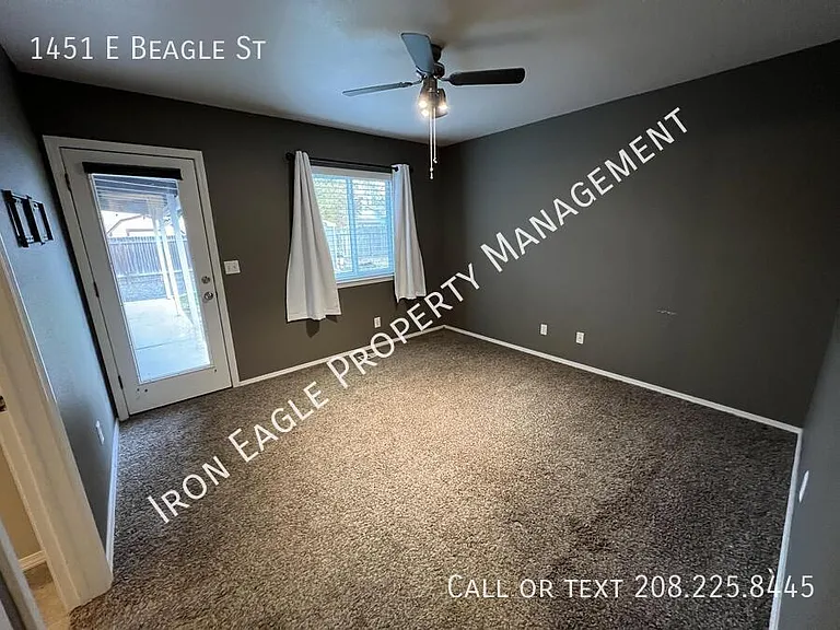 1451 E Beagle St — Photo 16
