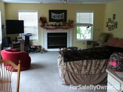 informal living/dining room from kitchen