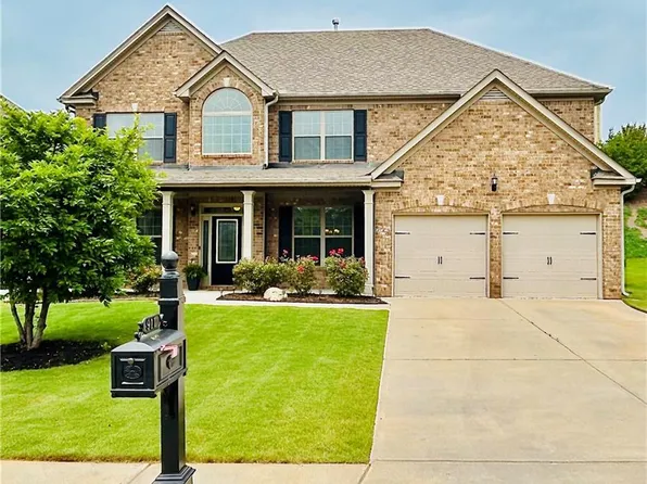 911 Rainsong Ct, Braselton, GA 30517