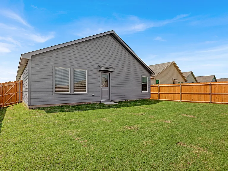819 Pawpaw Dr — Photo 25