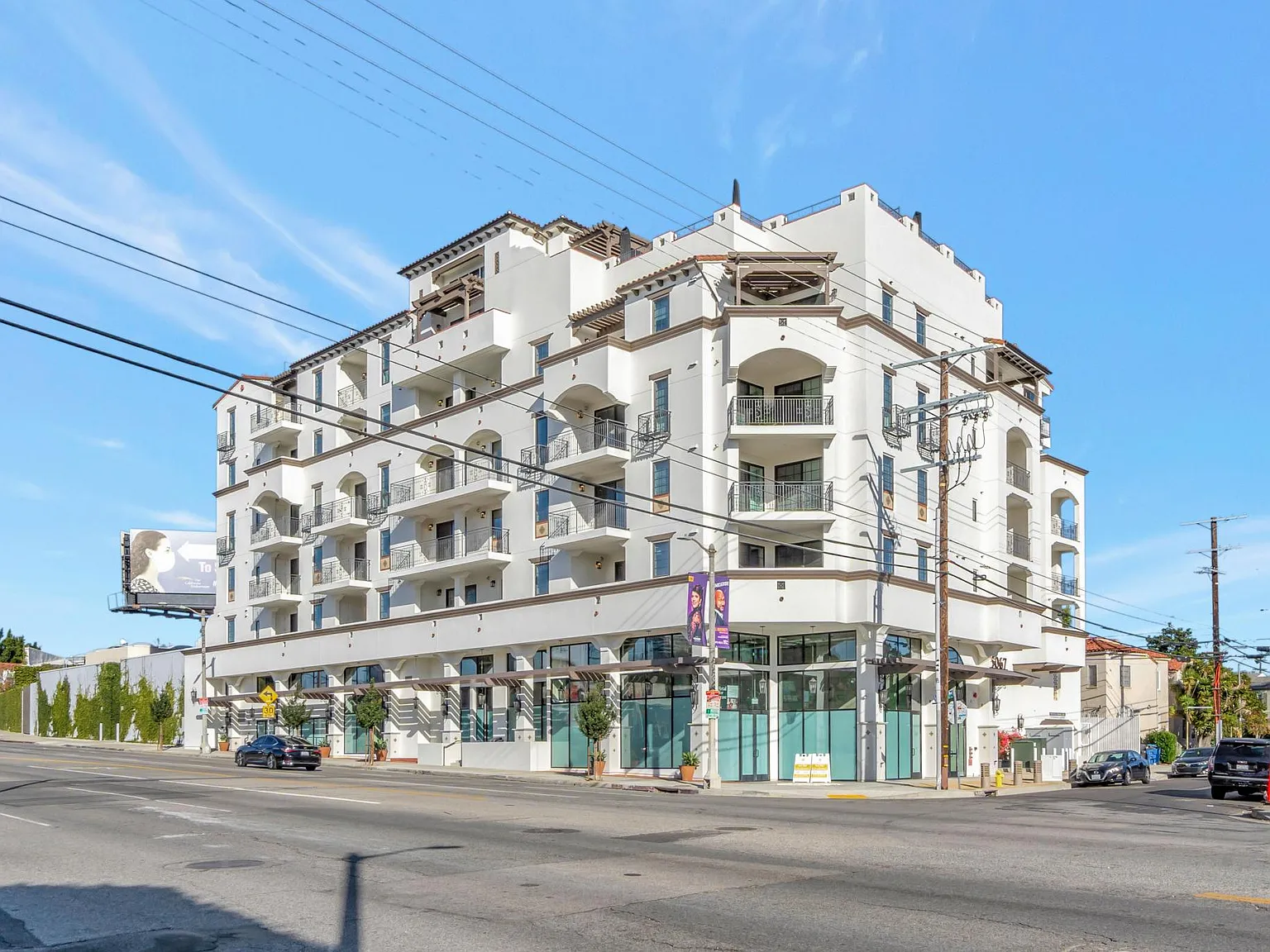 RBM LaBrea 12 Apartments — Photo 4