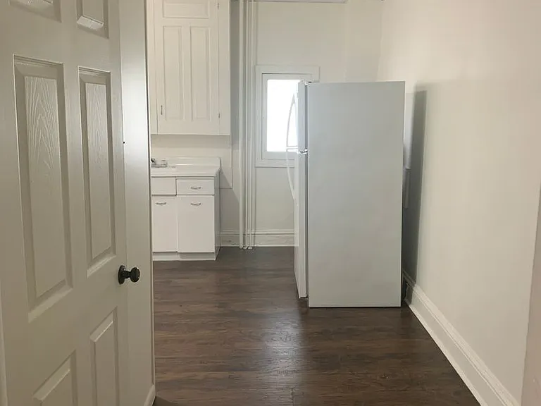 1127 W Poplar St #1 — Photo 6