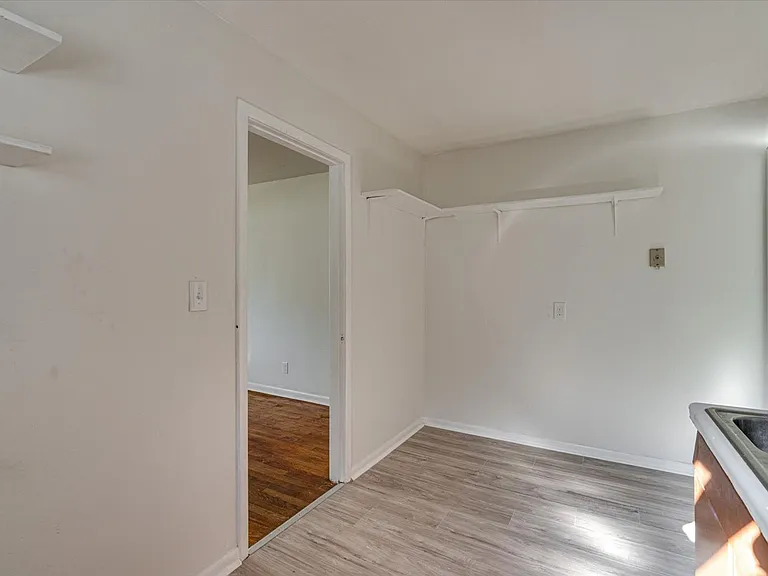1002 Belmeade Ave — Photo 9