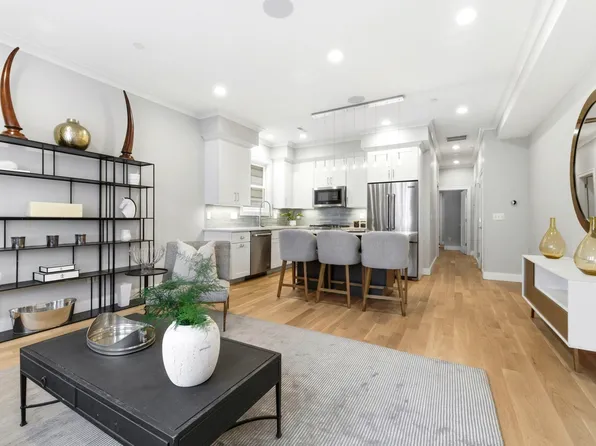 259 Gold St #1, Boston, MA 02127