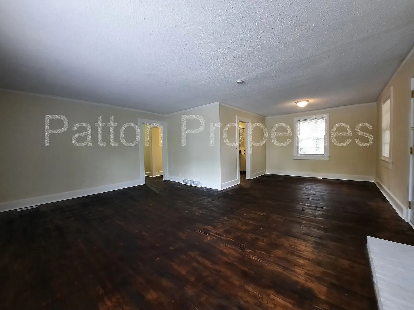 College Place Home — Photo 2