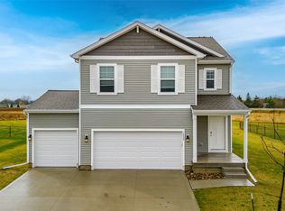 1024 Cove St SE, Bondurant, IA 50035