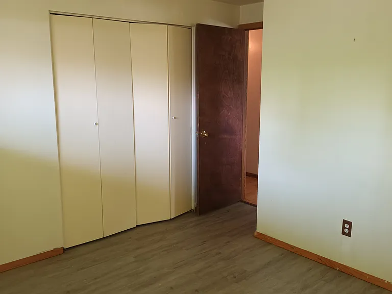 5891 Beecham Dr — Photo 6