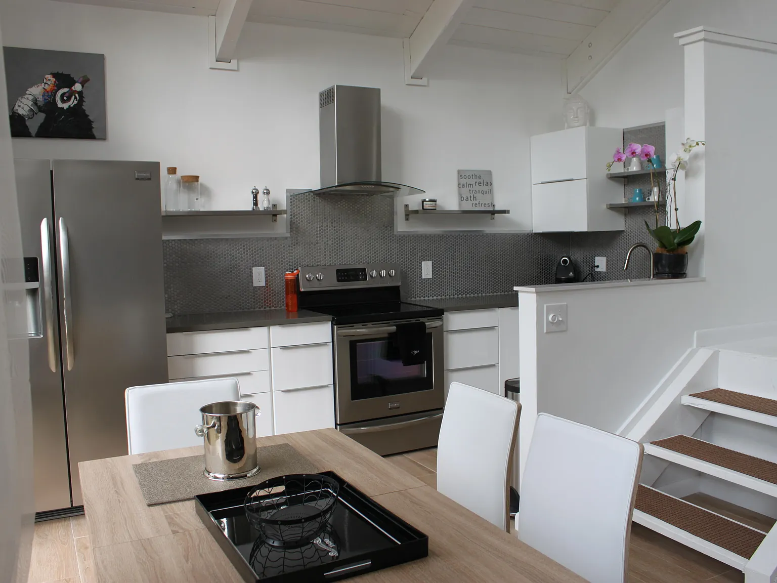 2 bed, 2.0 bath, 1160 sqft, $6,500 — Photo 4