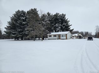 4493 Ward Rd, North Branch, MI 48461