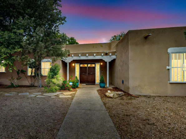 2325 Chapman Ln NW, Albuquerque, NM 87104