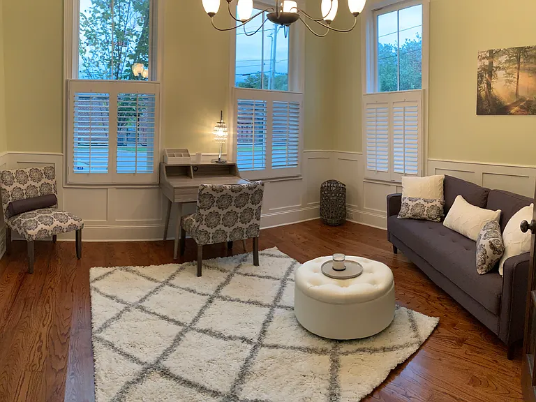 212 Houston St — Photo 3