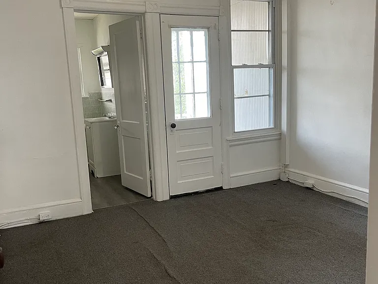 814 Master St — Photo 5