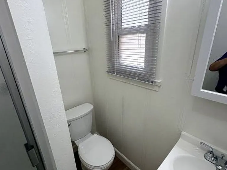 38 N Laurel St #1 — Photo 9