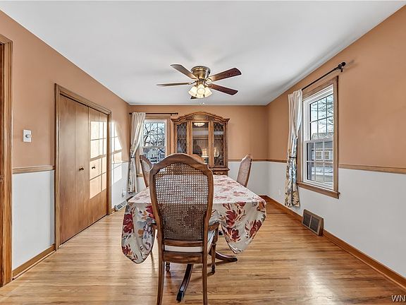 2nd image of 27 Saint Paul Ct