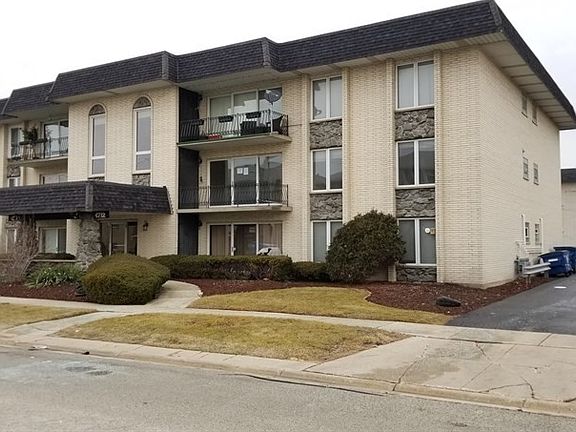 2nd image of 4712 W 106th Pl APT 2A