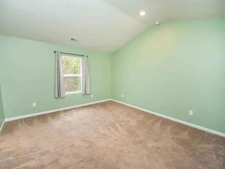 2228 Southlea Dr — Photo 13