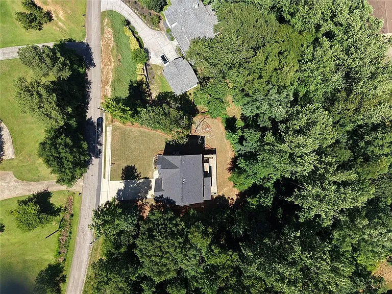 6181 Shoreland Cir — Photo 48