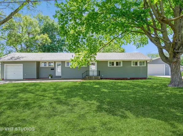 812 S Center St, Plano, IL 60545