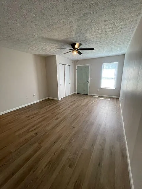 3838 Petzinger Rd - 3848 Petzinger — Photo 3