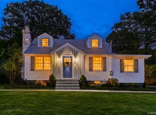 23 Hillcrest Drive, Smithtown, NY 11787