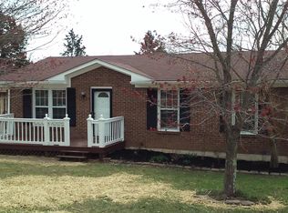 1206 Heatherbourne Dr, La Grange, KY 40031