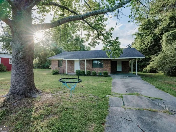 96 Blueberry Ave, Baxley, GA 31513