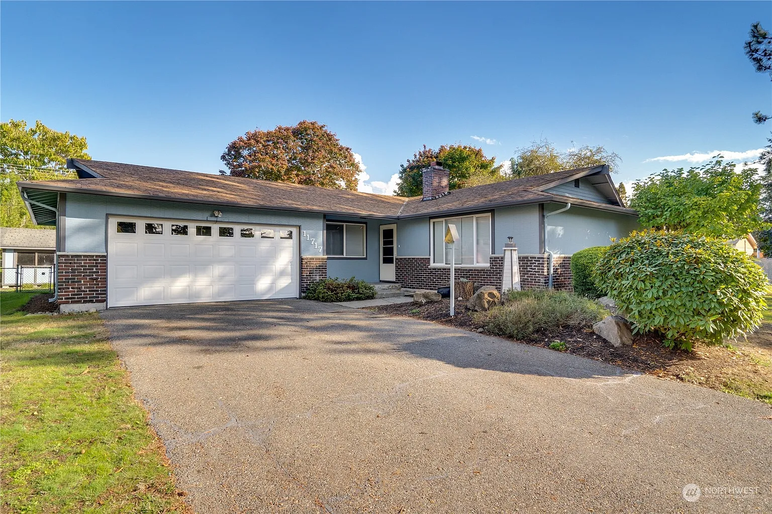 11717 55th Avenue SW photo 1