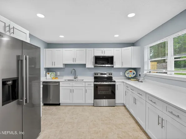 6952 GOLDILOCKS Lane, Jacksonville, FL 32210