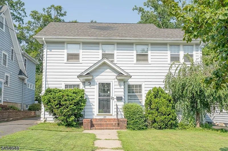 3 bed, 2.0 bath, $5,900 — Photo 2