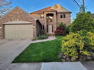 1700 Belmont St, Dearborn, MI 48128