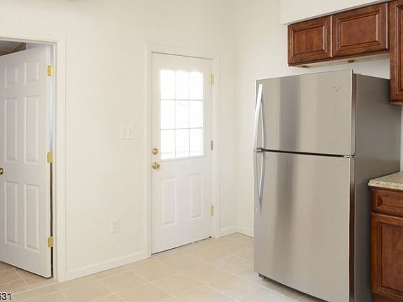 5th image of 101 2nd St #1