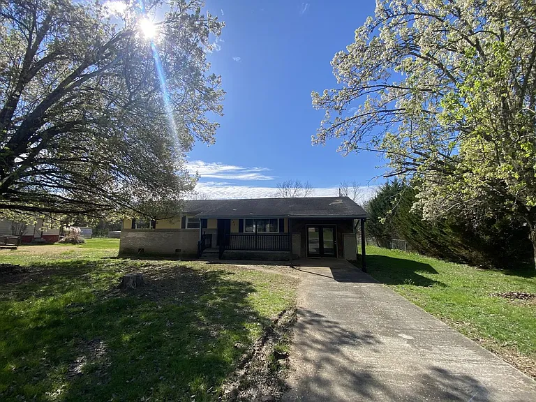 168 Reynolds Dr — Photo 24