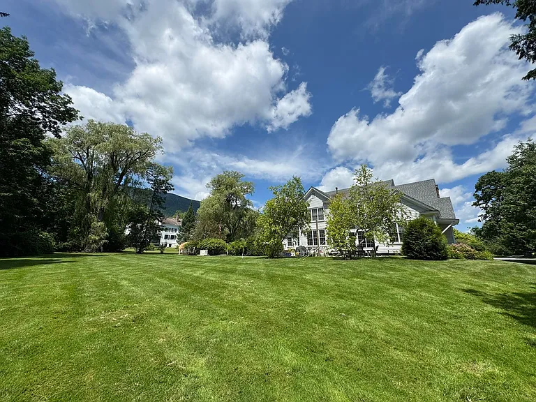 163 Taconic Rd — Photo 59