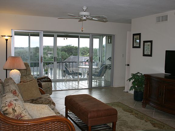 2nd image of 1550 Ne Ocean Blvd #B-304