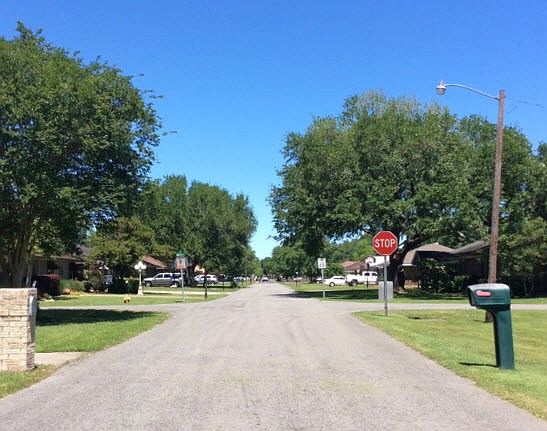4th image of 300 Creswell Ave