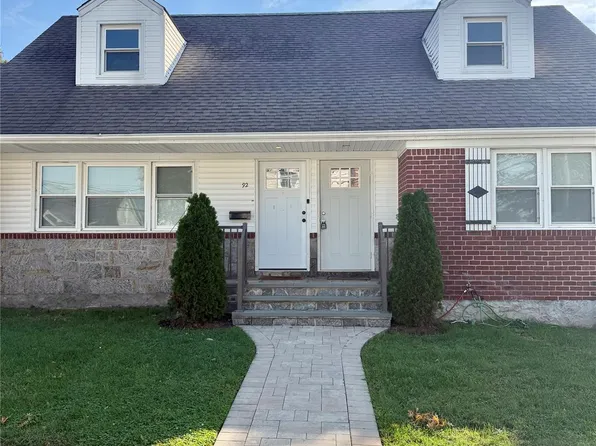 92 S Fulton St, Westbury, NY 11590
