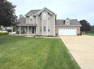 2041 Bluff Rd S, Kankakee, IL 60901