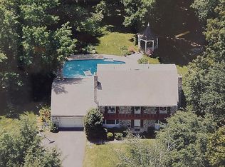 17939 Pond Rd, Ashton, MD 20861