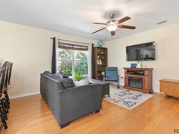 2nd image of 136 Wellwood Ln