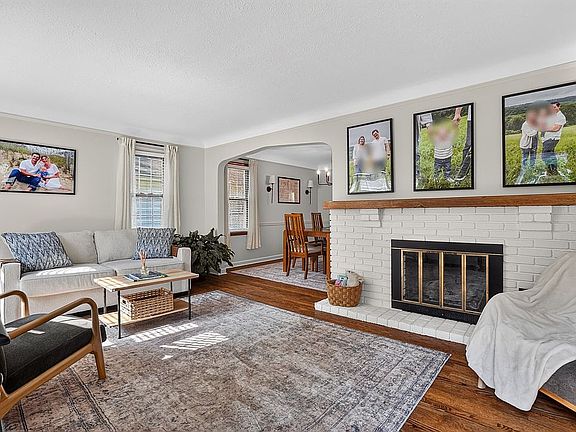 3rd image of 1748 Sunview Rd