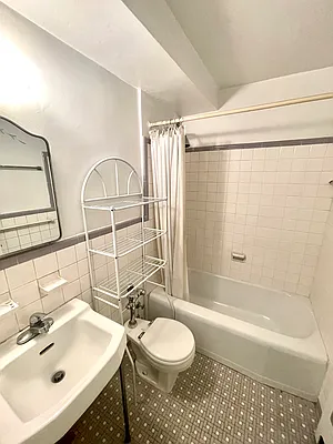 Rented by Addison Property Group | media 15