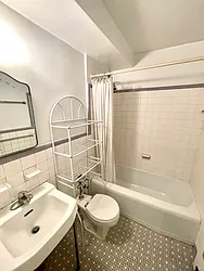 Rented by Addison Property Group