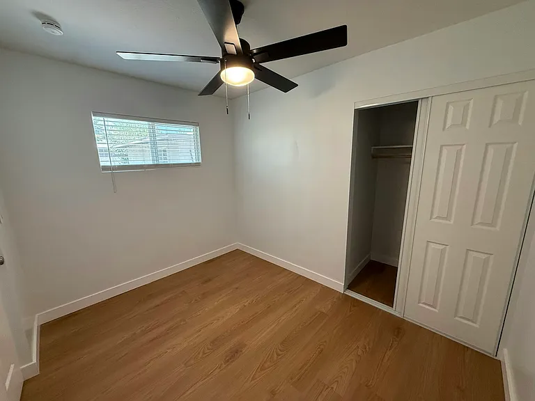 2206 W Vista Ave #B — Photo 15