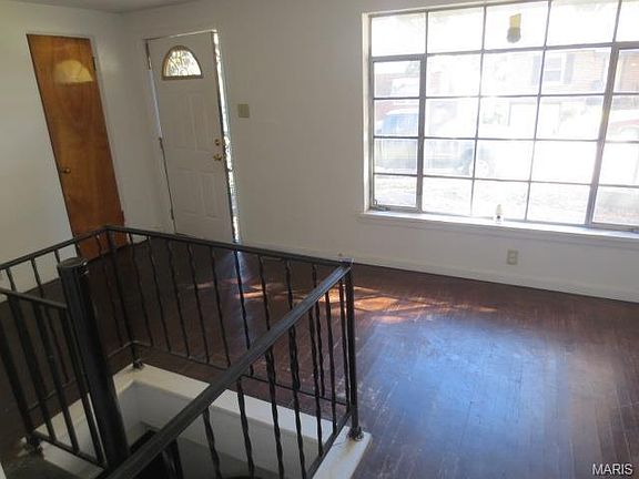 4th image of 4311 Oakridge Blvd