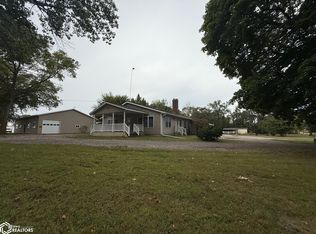 3257 Rock Spring Rd, Burlington, IA 52601