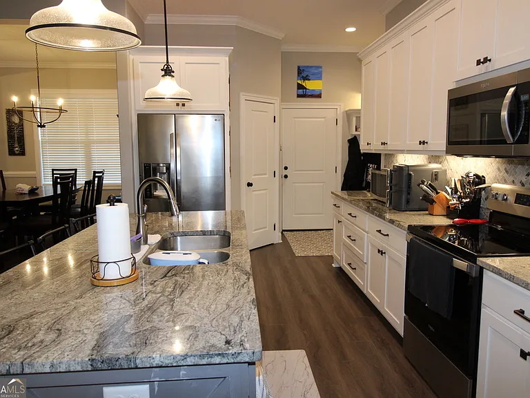 28 Redington Dr — Photo 7