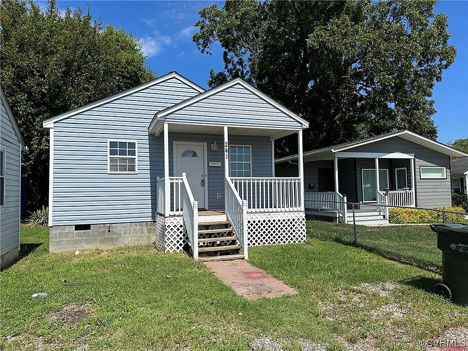 1st image of 2417 Everett St