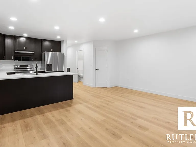 565 G St #1 — Photo 10