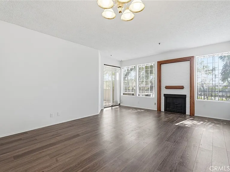 2559 Plaza Del Amo #104 — Photo 5