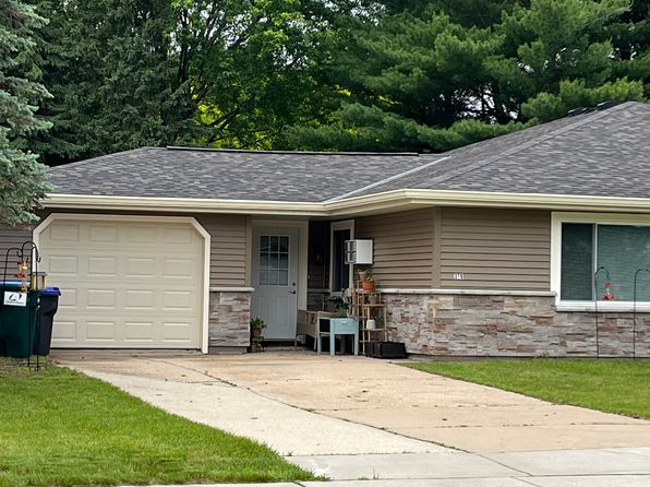 318 E Green Meadow Dr